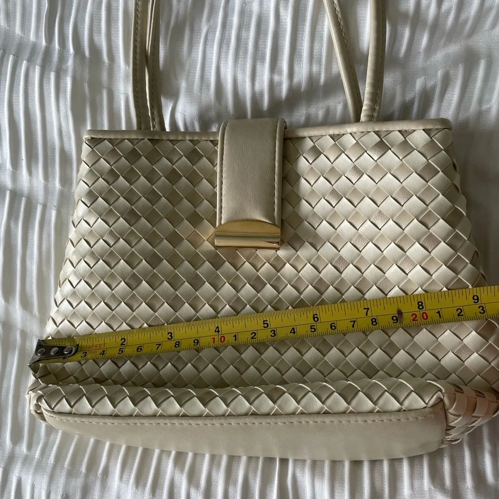 Elegant Cream Woven Shoulder Handbag - 2 Tone